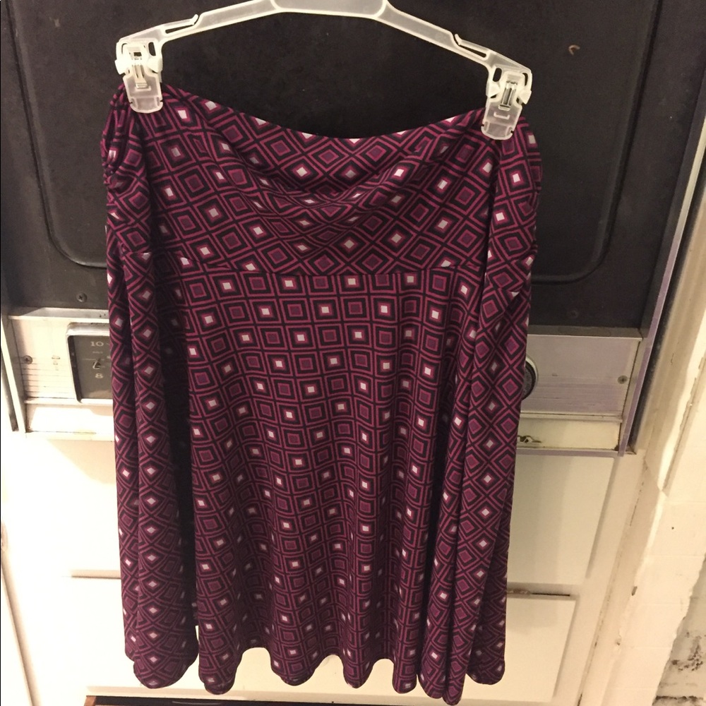 Women's skirt knee length